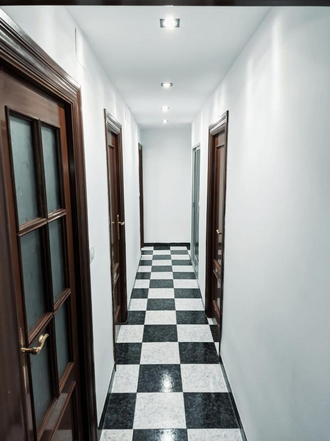 Vivienda Turistica Salazar Apartment Гранада Екстериор снимка