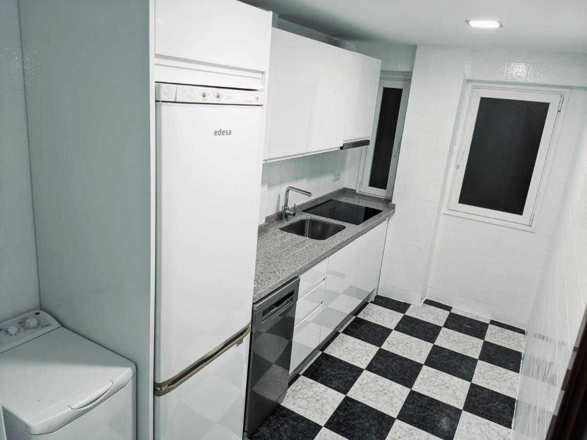 Vivienda Turistica Salazar Apartment Гранада Екстериор снимка