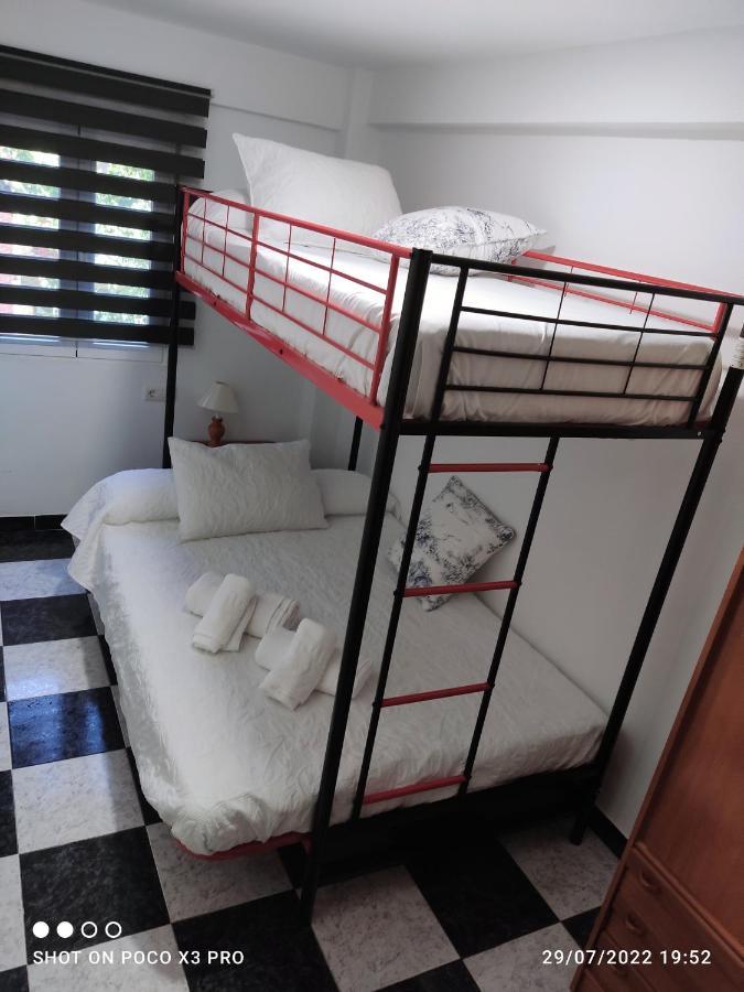 Vivienda Turistica Salazar Apartment Гранада Екстериор снимка