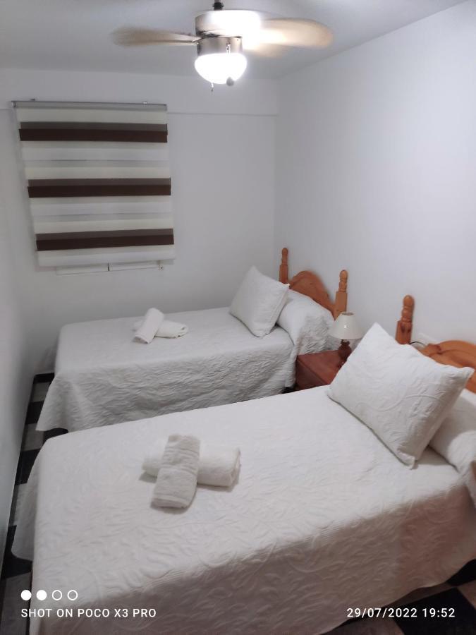 Vivienda Turistica Salazar Apartment Гранада Екстериор снимка